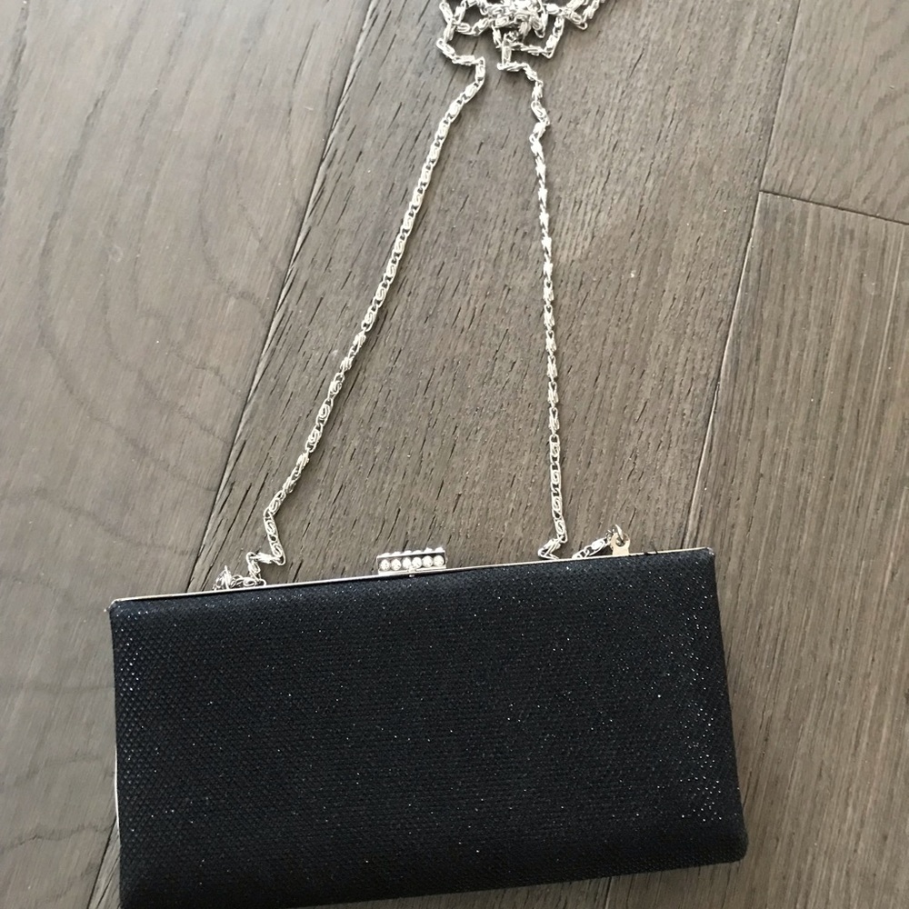 Black clutch